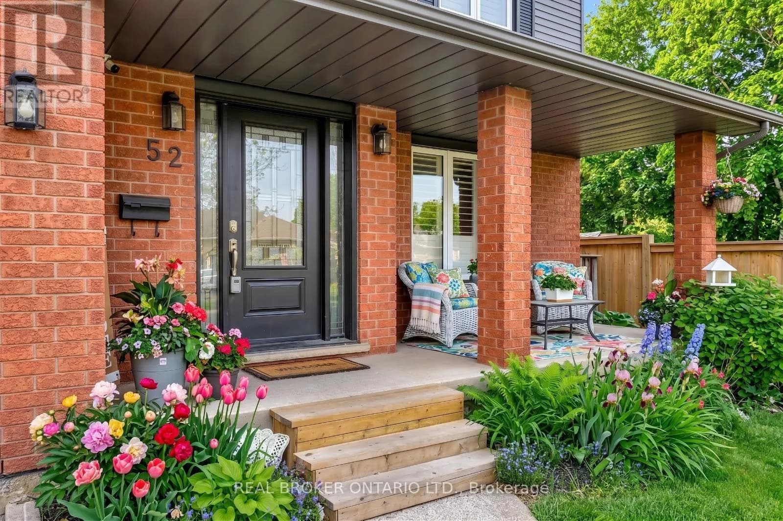 52 BECKETT DRIVE — photo 3 of 41