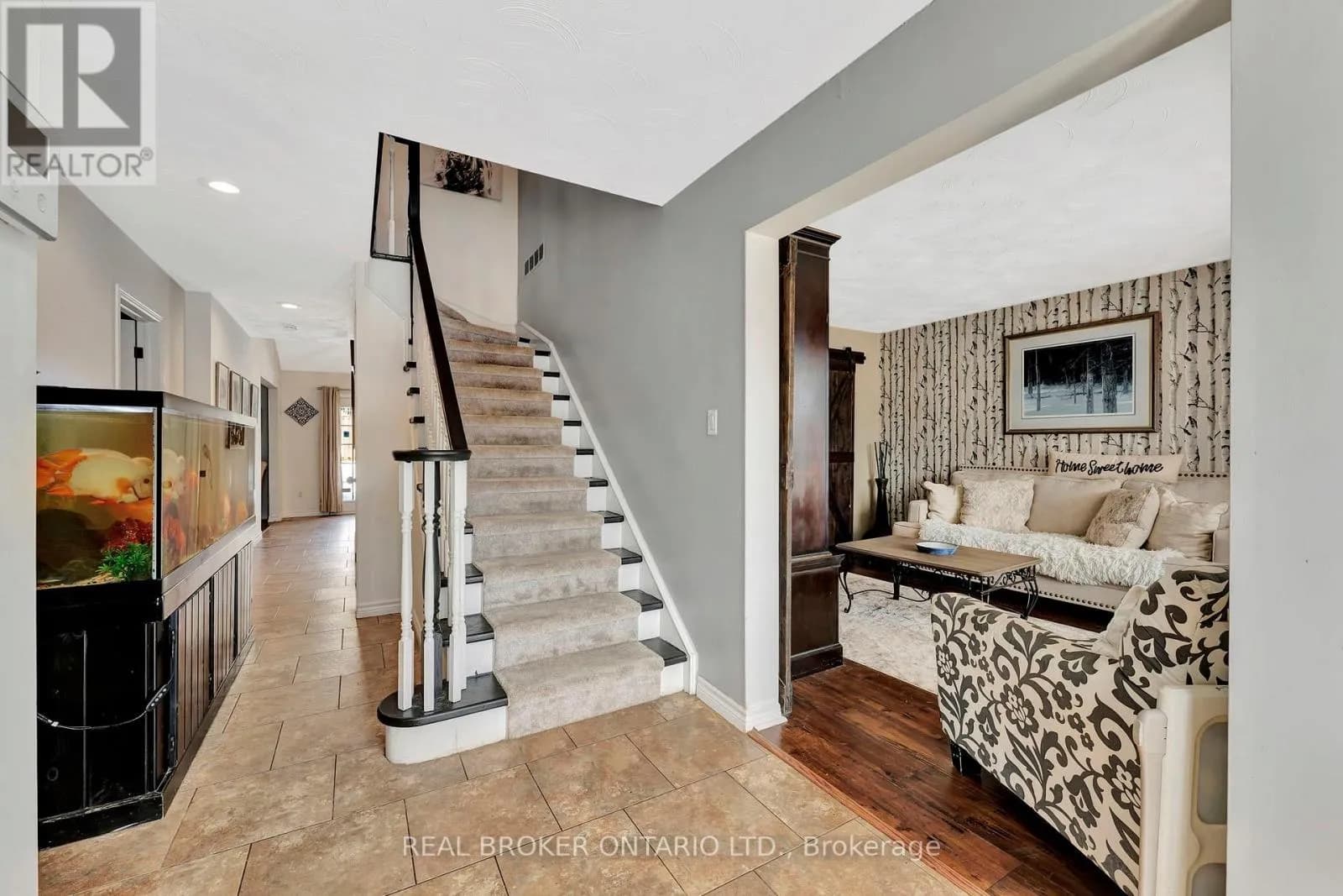 52 BECKETT DRIVE — photo 5 of 41