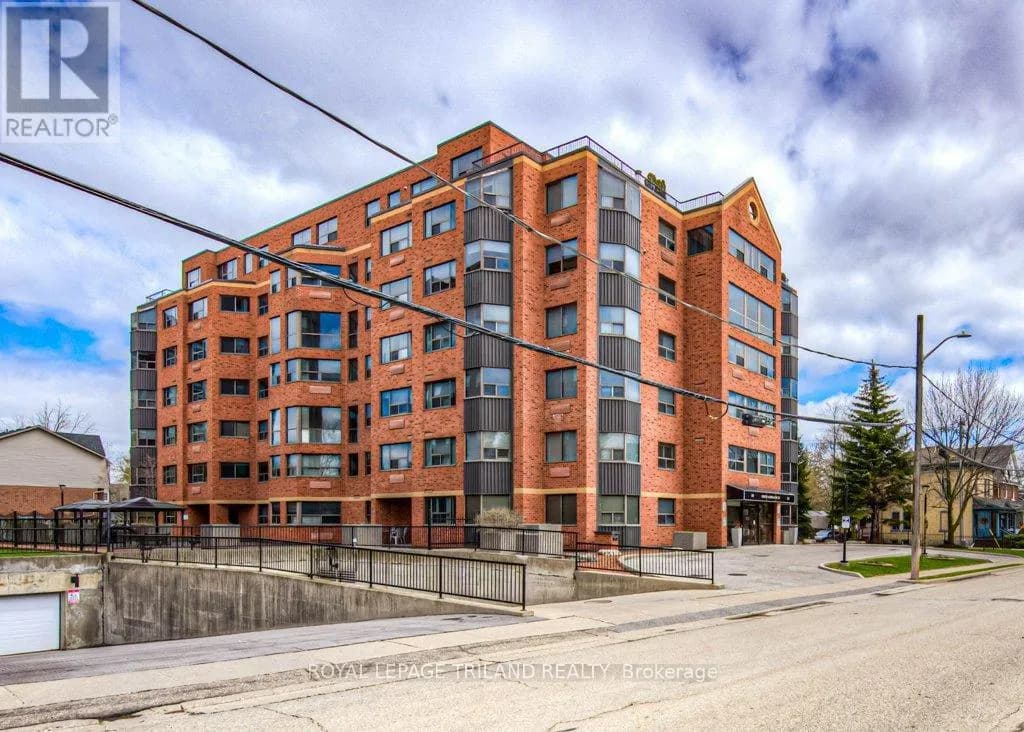403 - 20 ELLEN STREET — photo 3 of 30