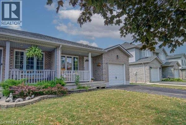 37 WINGFIELD Avenue — photo 2 of 36
