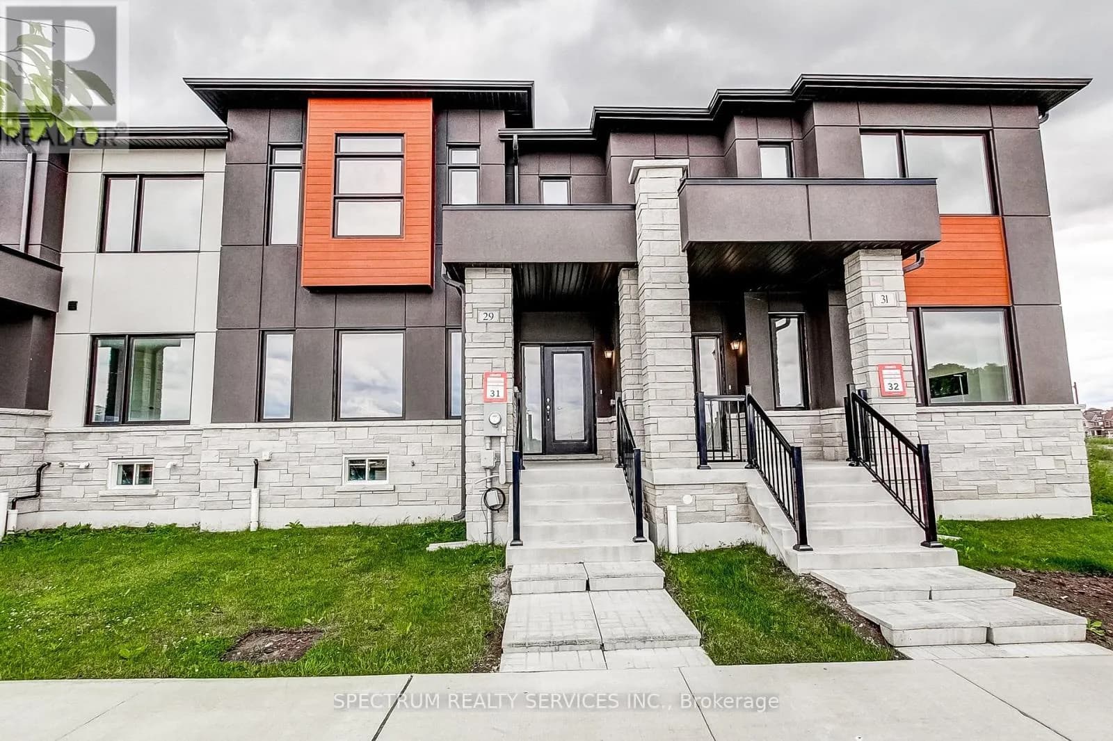29 STRICKLAND AVENUE — photo 1 of 45