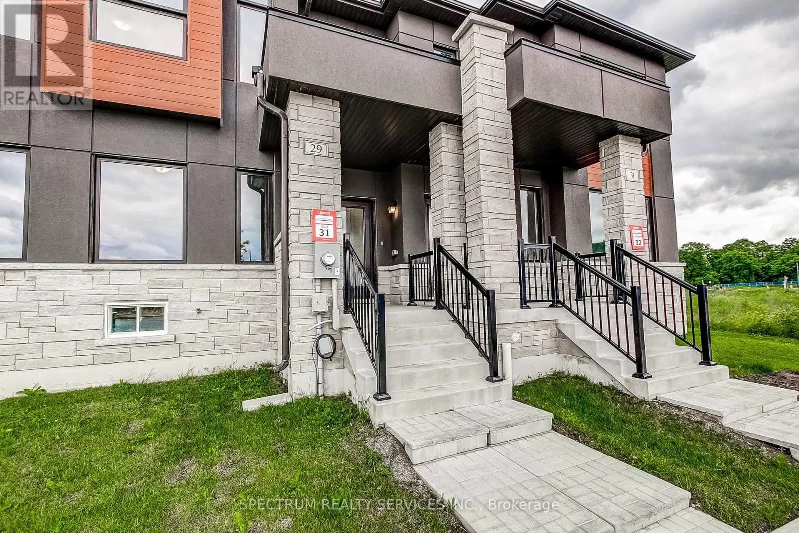 29 STRICKLAND AVENUE — photo 3 of 45