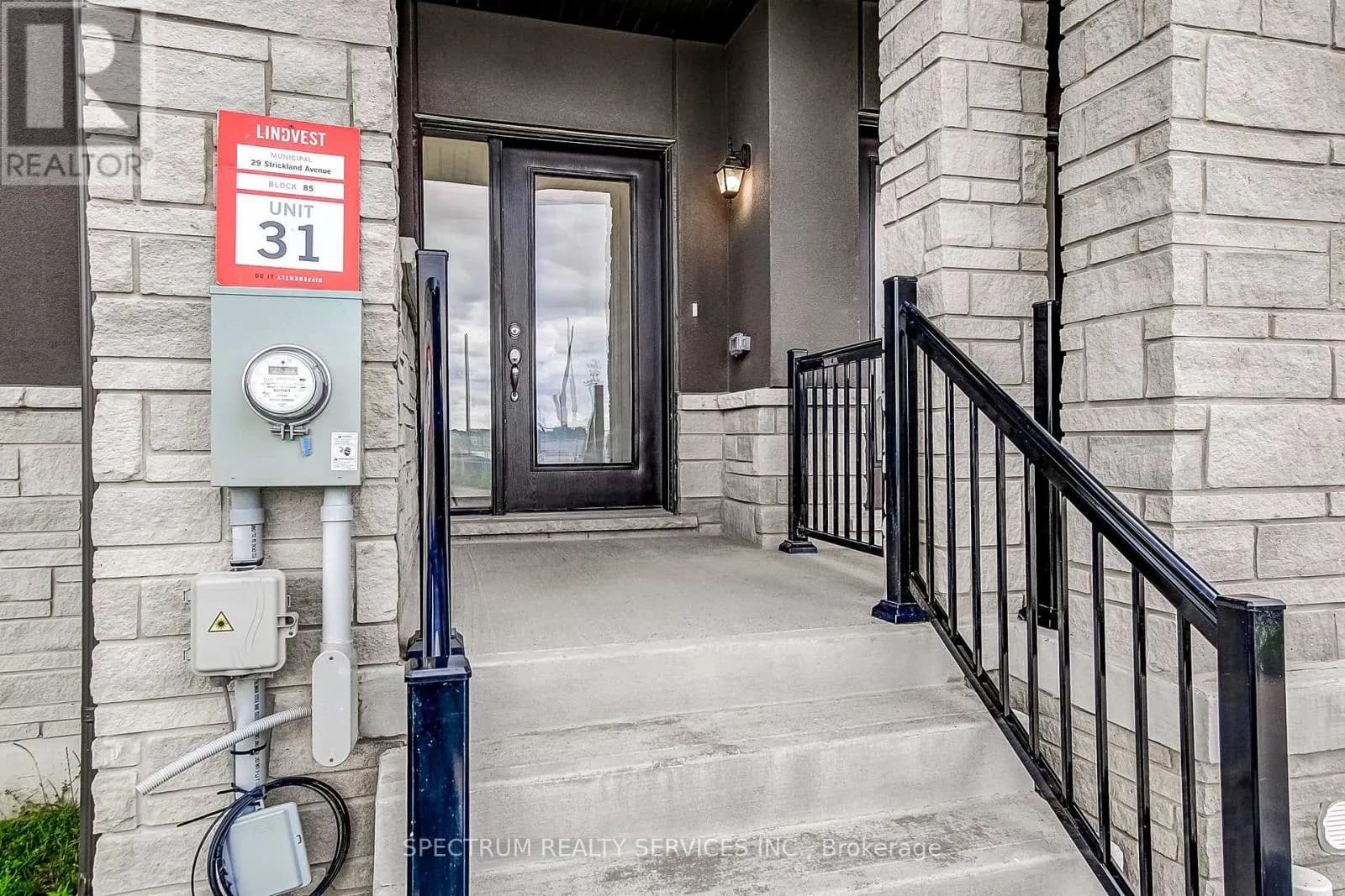 29 STRICKLAND AVENUE — photo 5 of 45