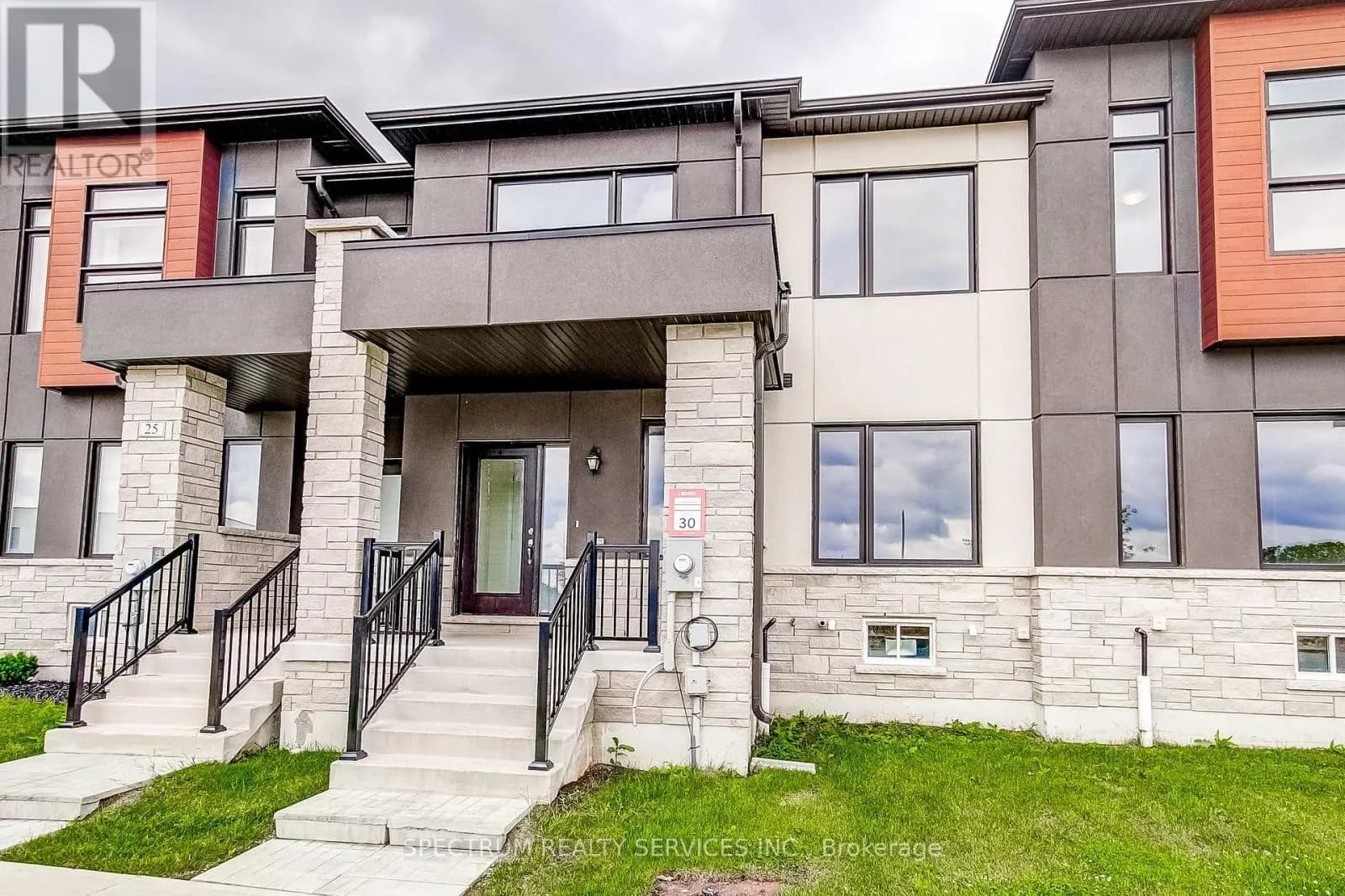 27 STRICKLAND AVENUE — photo 4 of 50