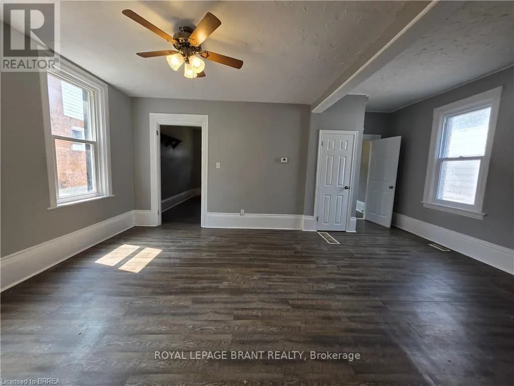 109 SYDENHAM STREET — photo 2 of 30