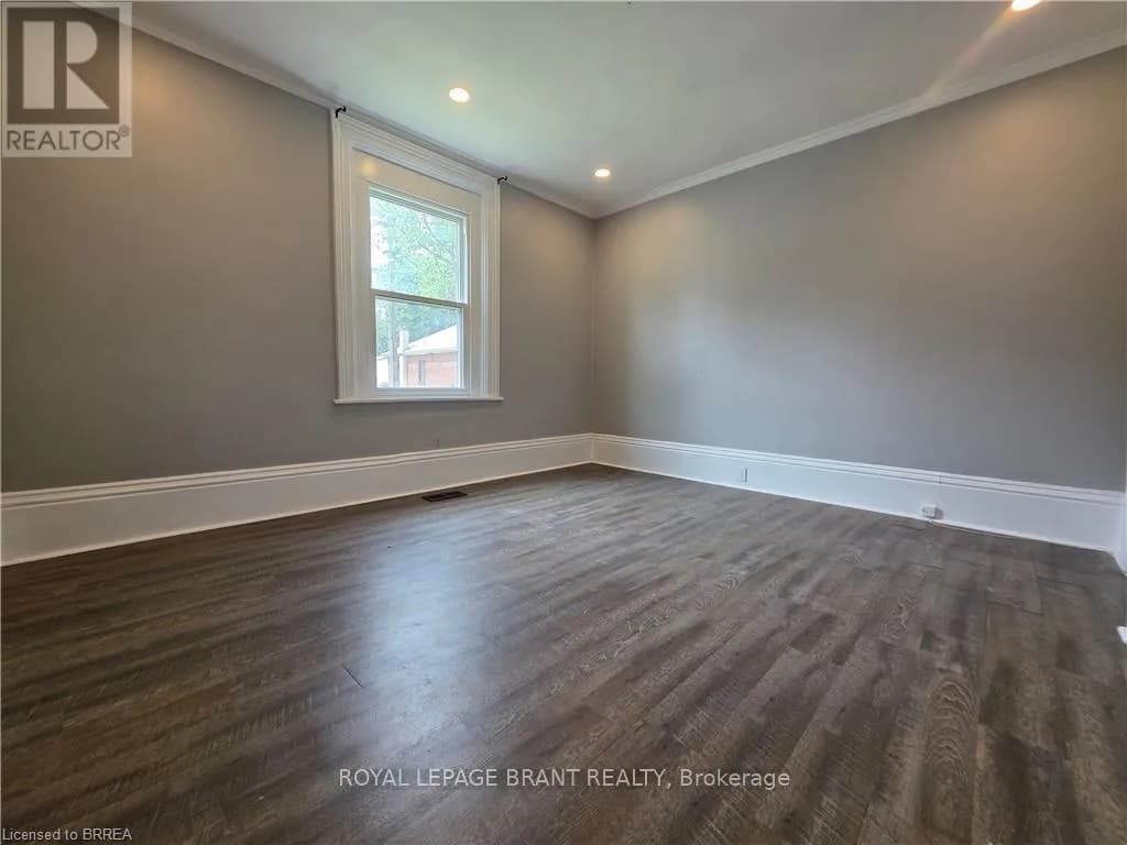 109 SYDENHAM STREET — photo 5 of 30