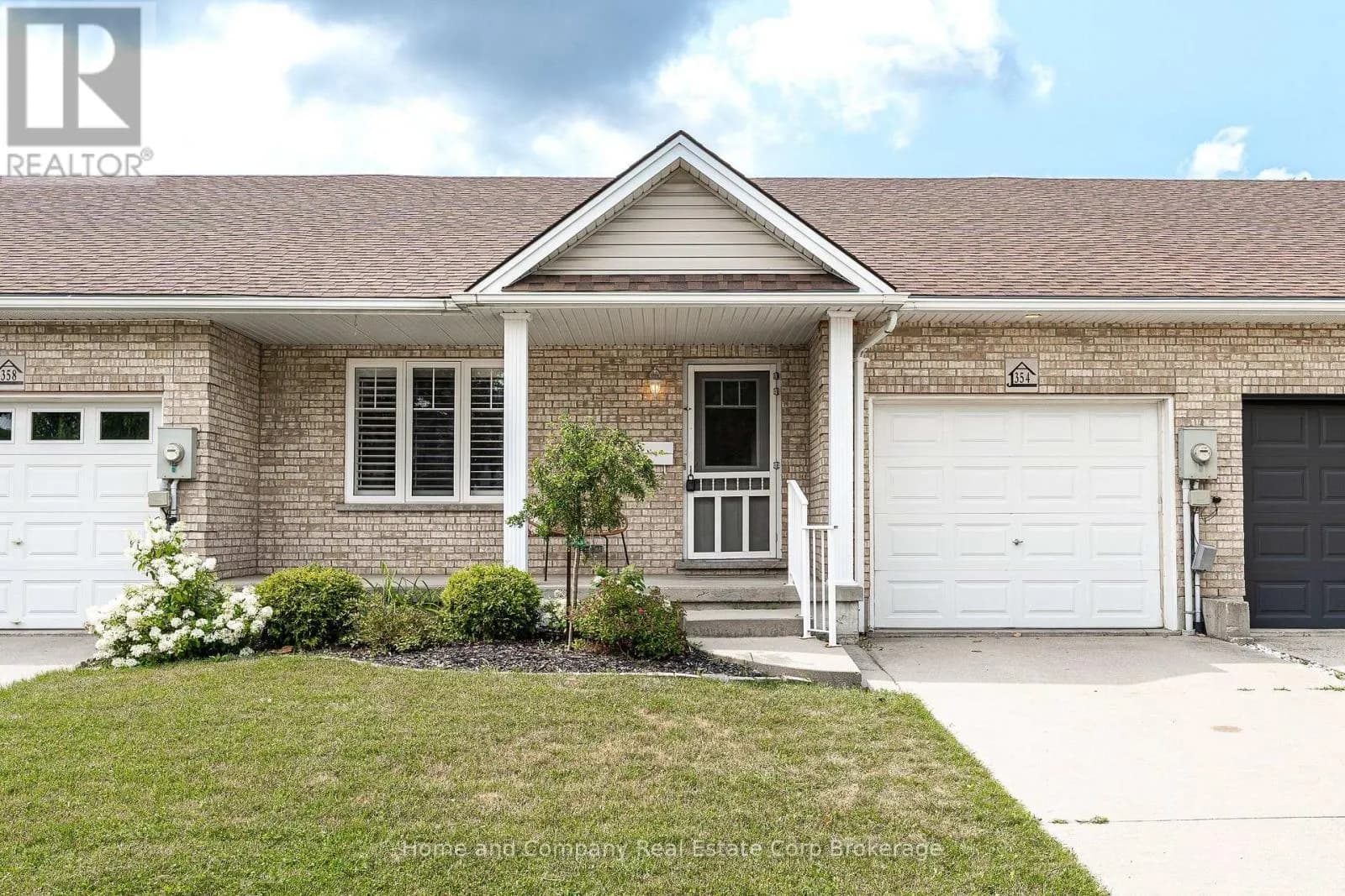354 DUFFERIN STREET — photo 1 of 38