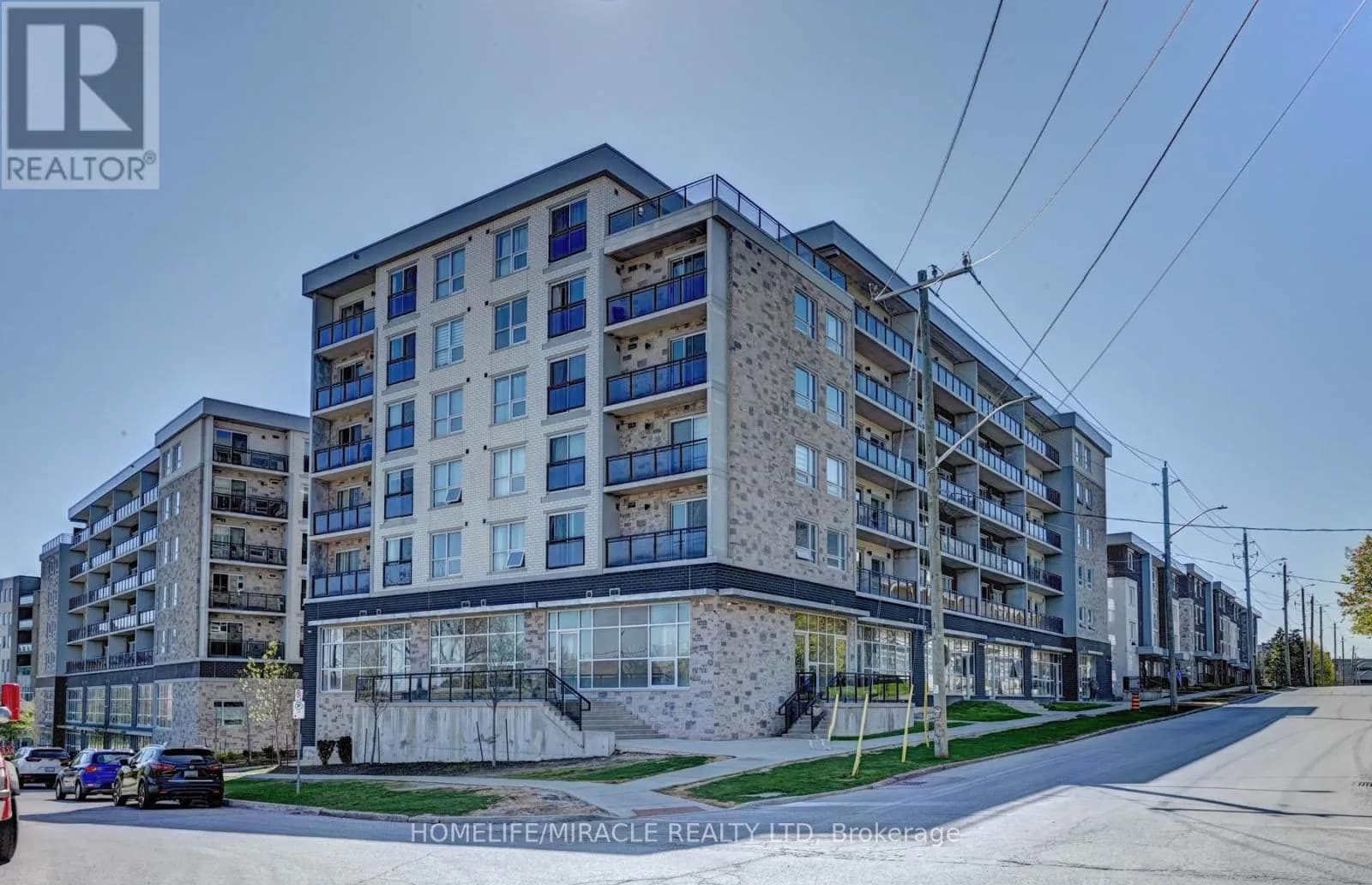 209F - 275 LARCH STREET — photo 2 of 36