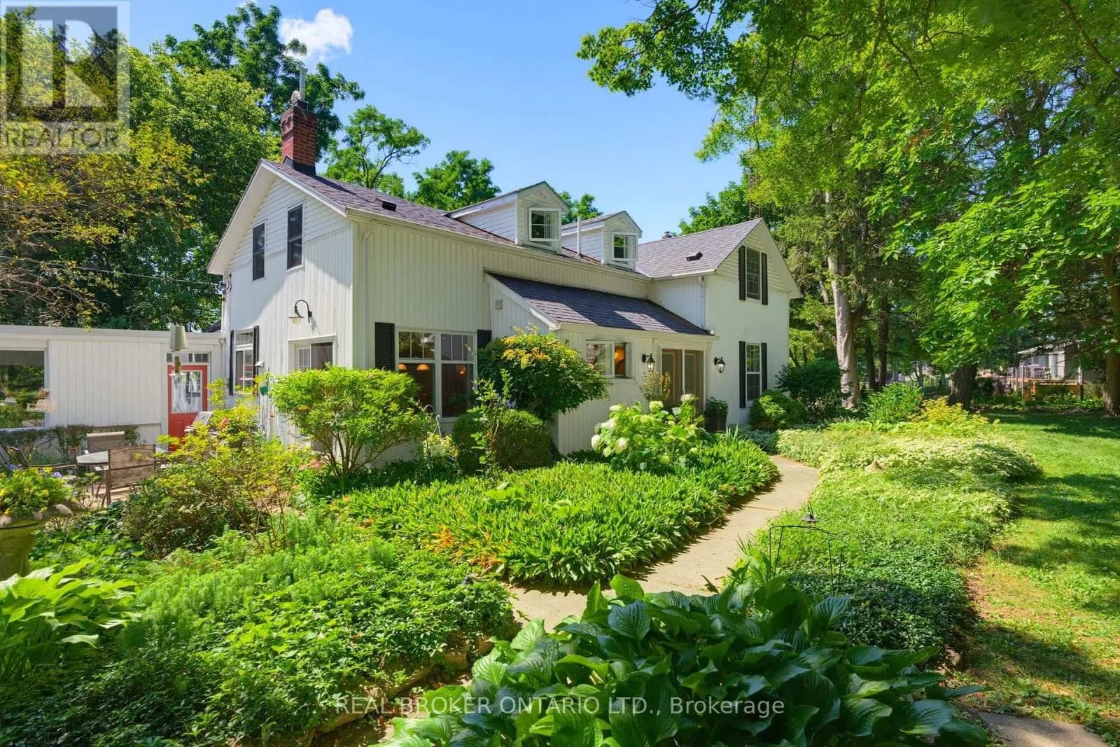 24 PLEASANT RIDGE ROAD — photo 2 of 50
