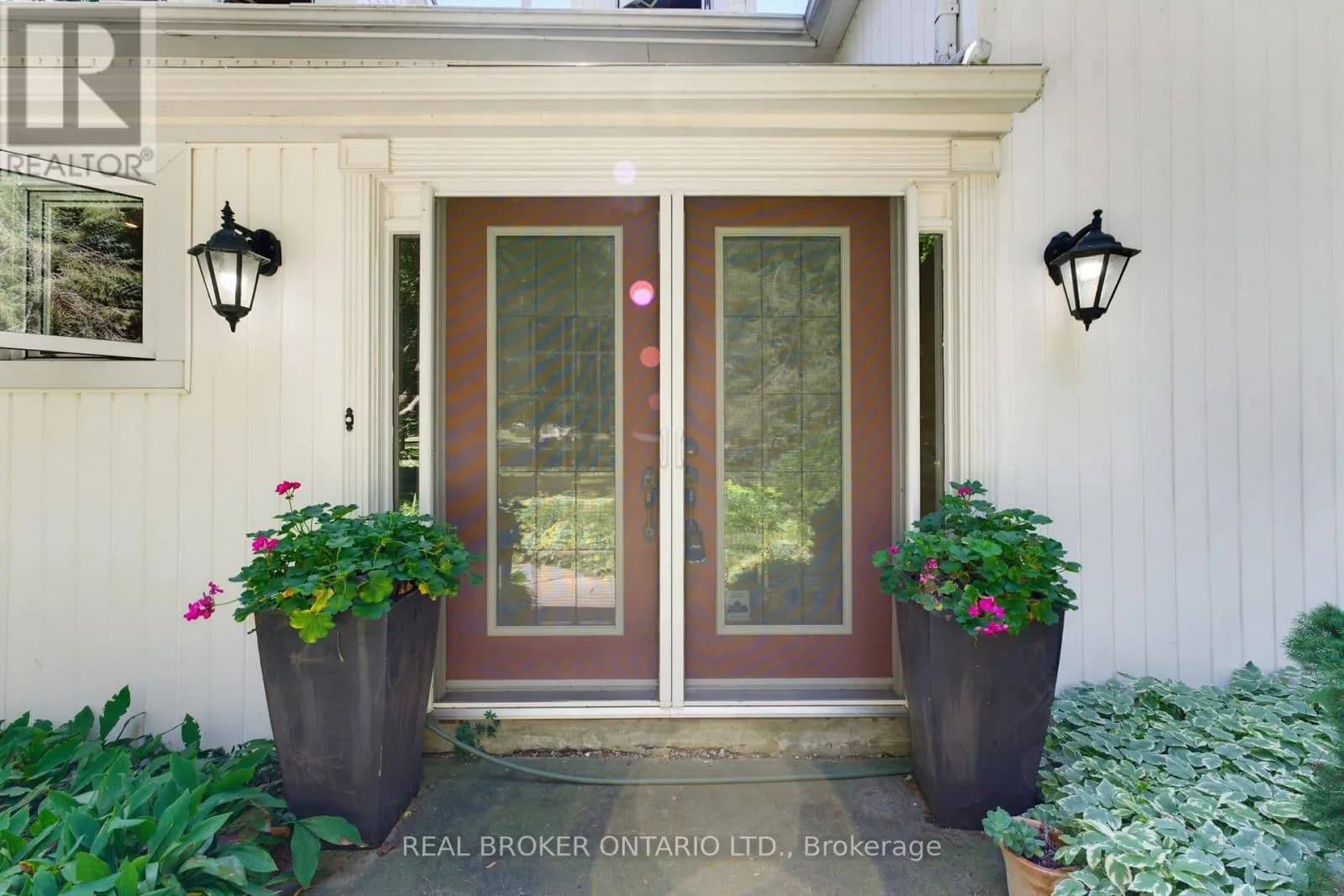 24 PLEASANT RIDGE ROAD — photo 5 of 50
