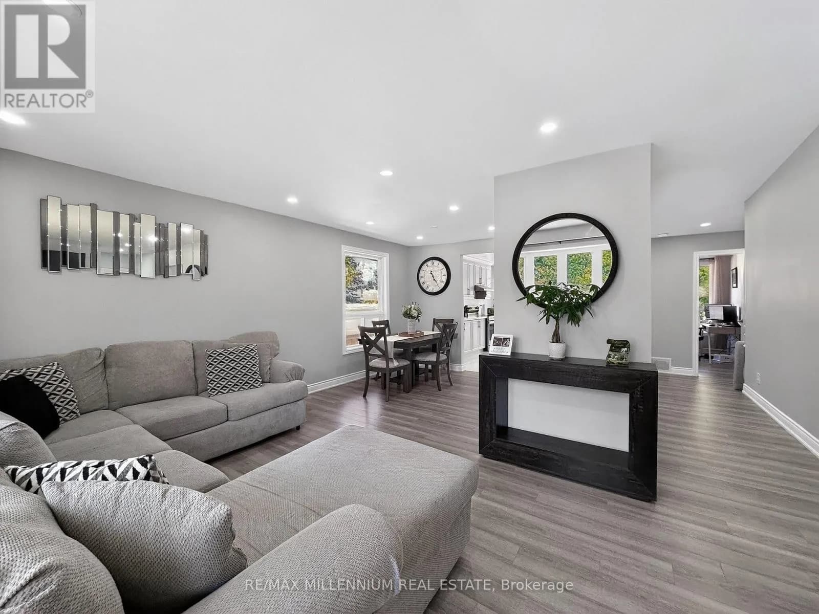 19 CARDWELL STREET — photo 5 of 30