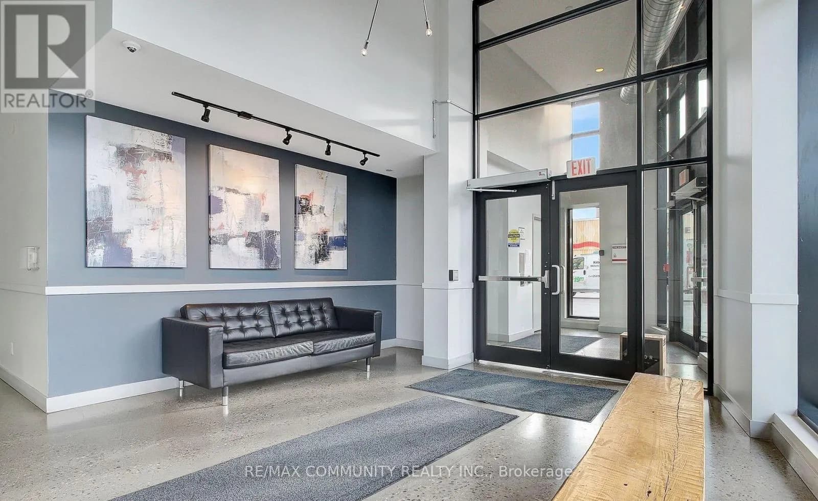 1708 - 1 VICTORIA STREET — photo 4 of 34