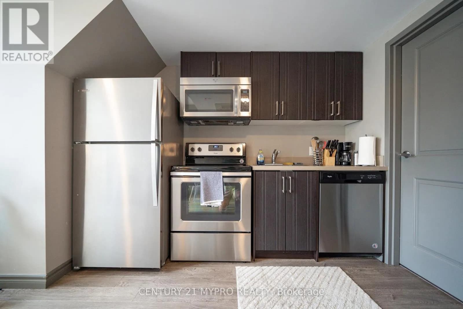 710 - 321 SPRUCE STREET — photo 4 of 22