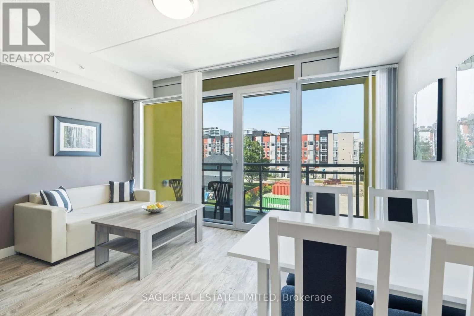 424 - 257 HEMLOCK STREET — photo 1 of 46