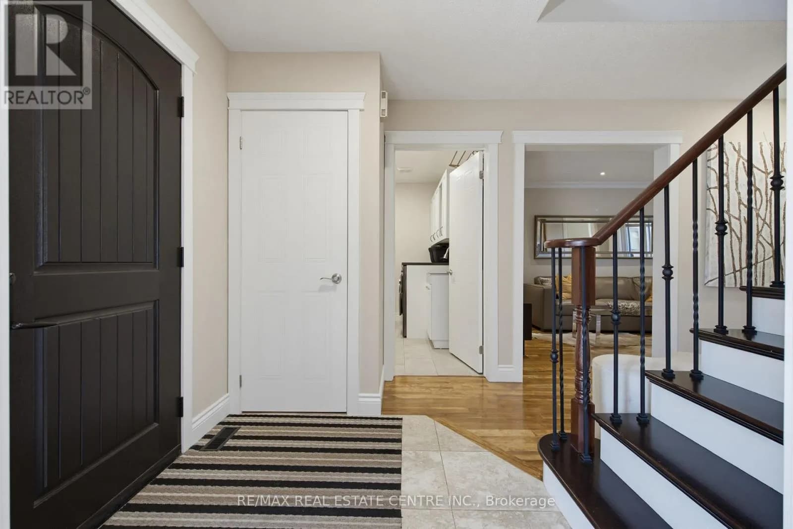 260 LISA MARIE DRIVE — photo 4 of 44