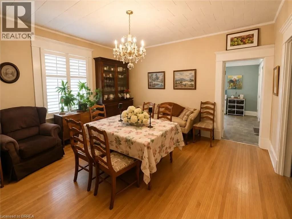 49 PALMERSTON Avenue — photo 5 of 29
