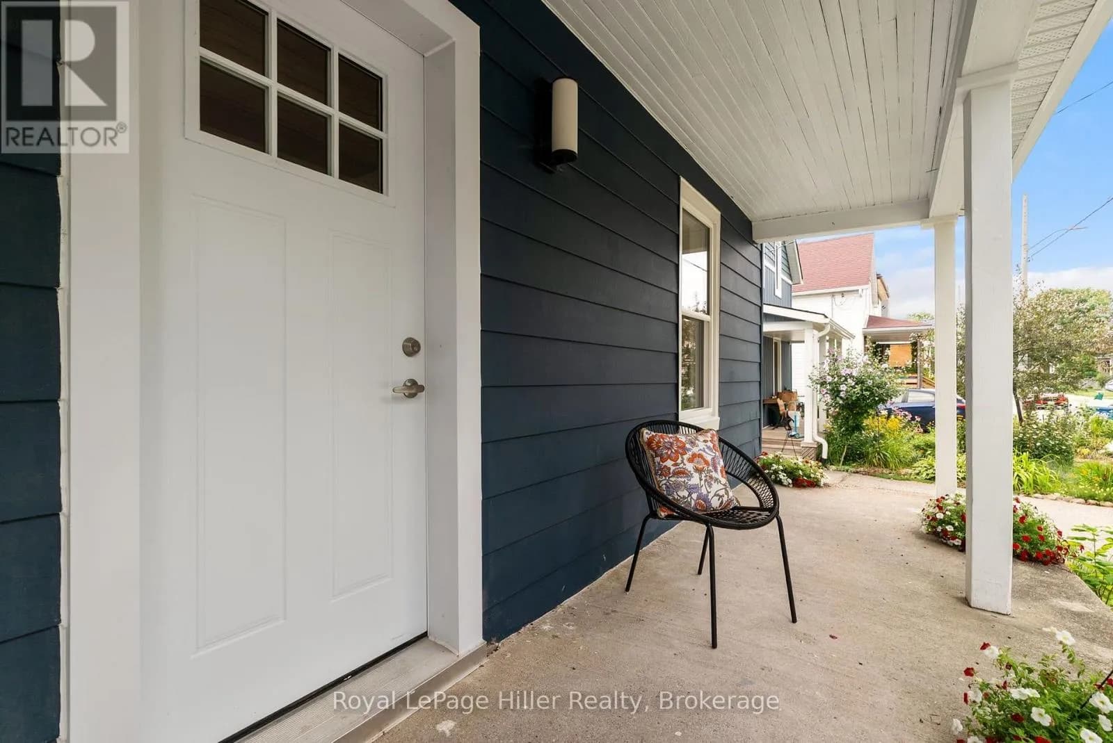 137 REBECCA STREET — photo 4 of 49