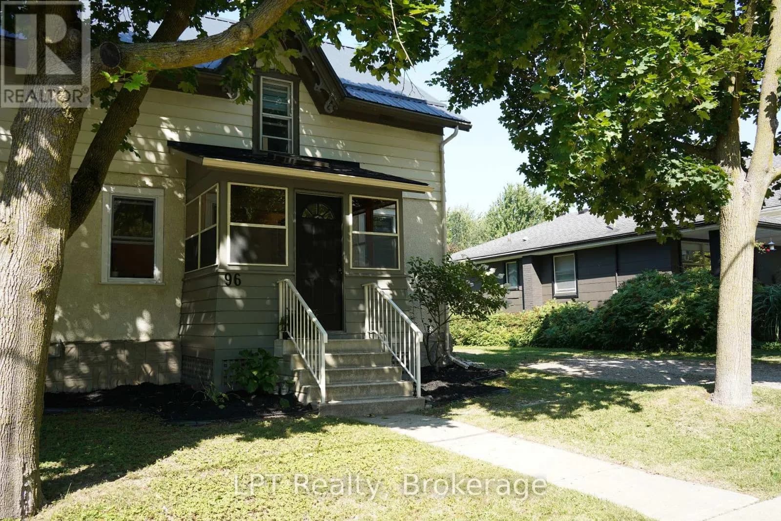 96 CHARLES STREET — photo 3 of 39