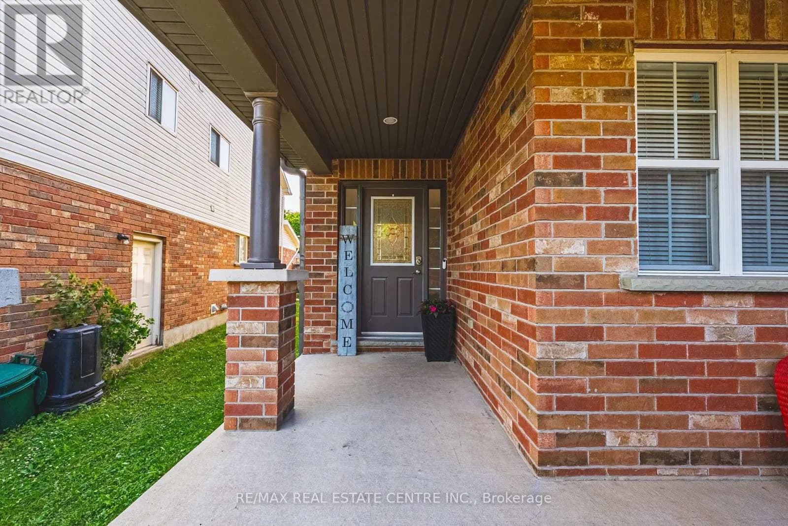 140 COUNTRY CLUB DRIVE — photo 4 of 44
