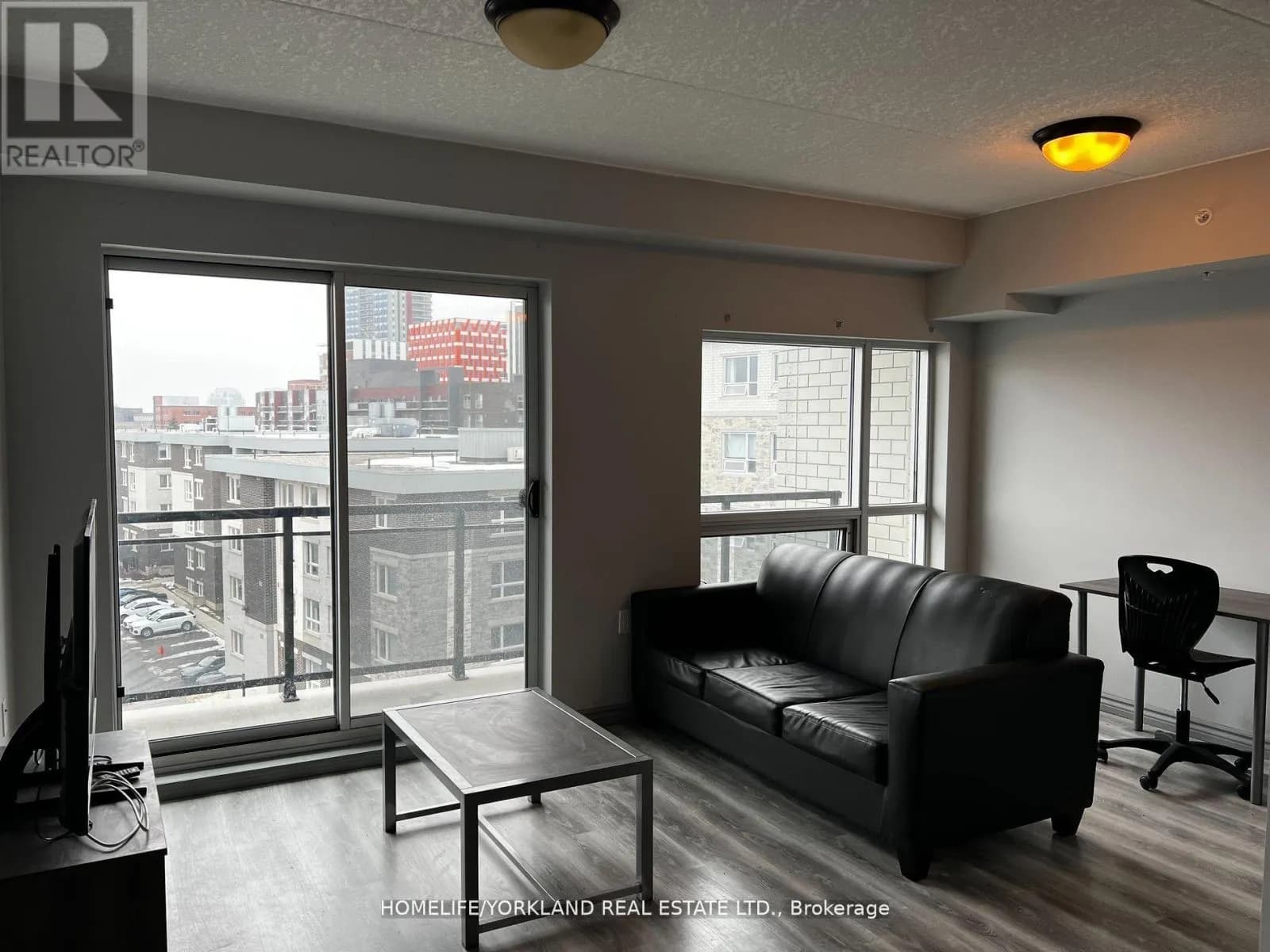 G612 - 275 LARCH STREET — photo 4 of 21