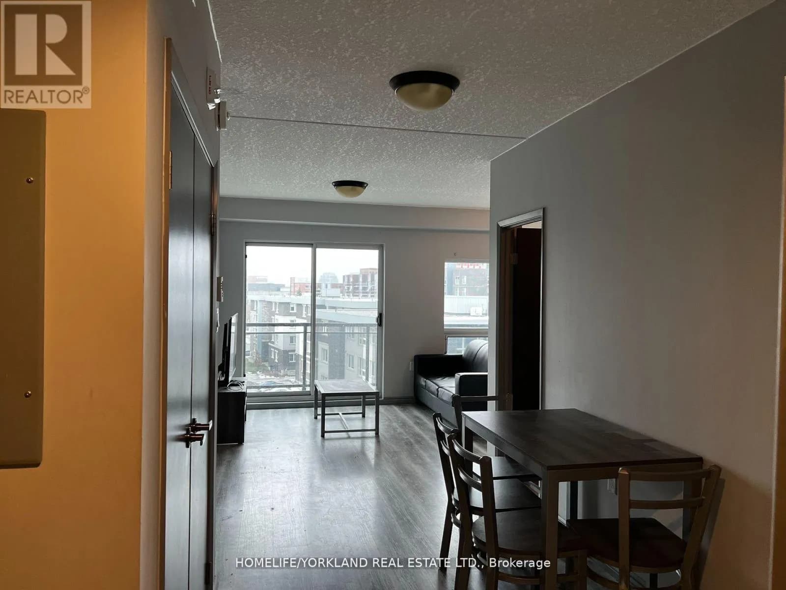 G612 - 275 LARCH STREET — photo 5 of 21
