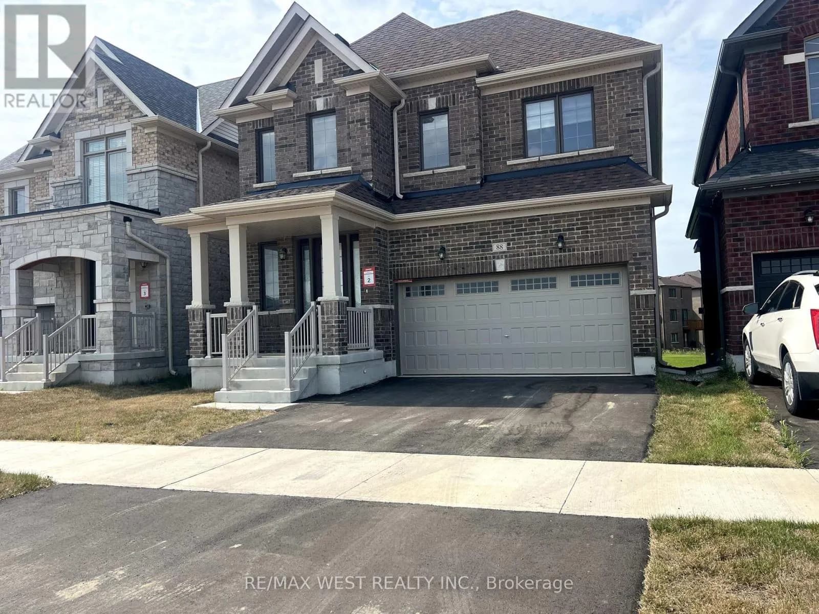 88 STRICKLAND AVENUE — photo 1 of 37