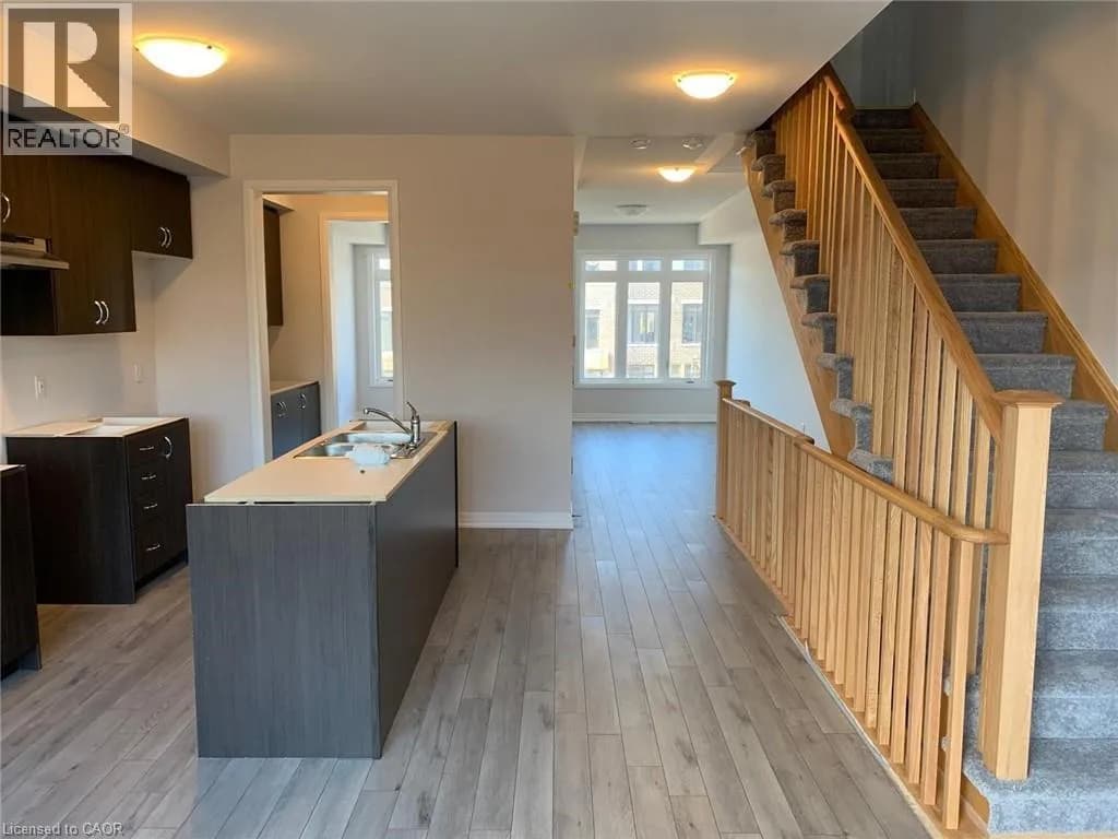 585 COLBORNE Street E Unit# 109 — photo 4 of 16