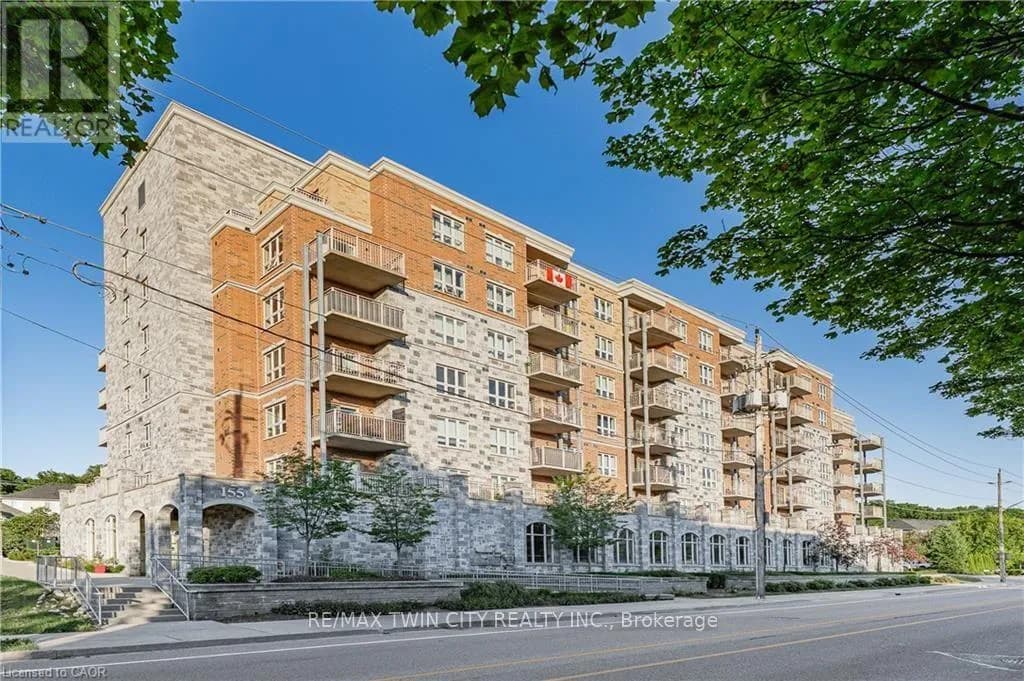 203 - 155 WATER STREET S — photo 1 of 42