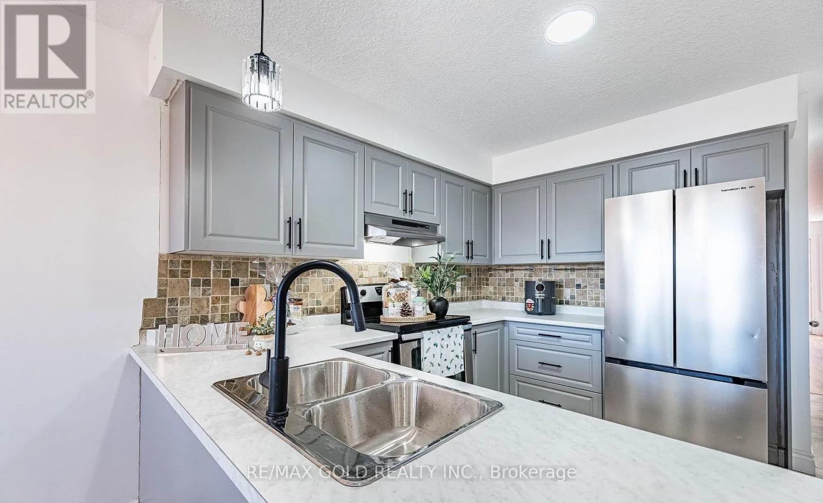 5A - 50 HOWE DRIVE — photo 3 of 26