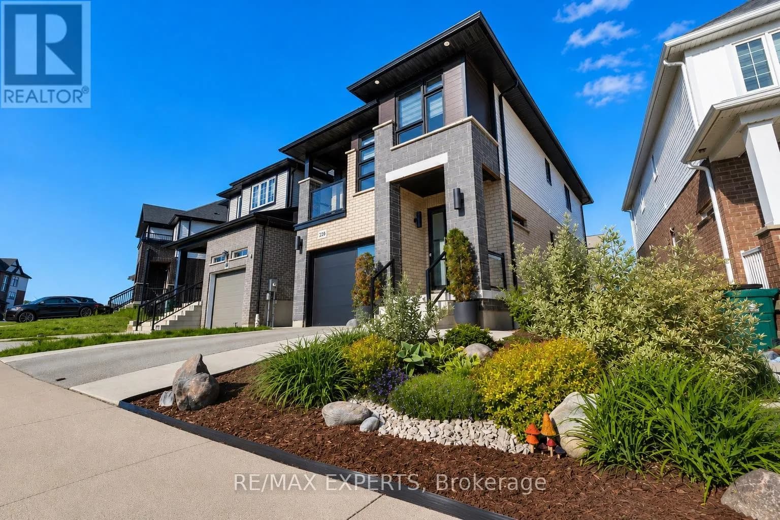 228 WOODBINE AVENUE — photo 2 of 44
