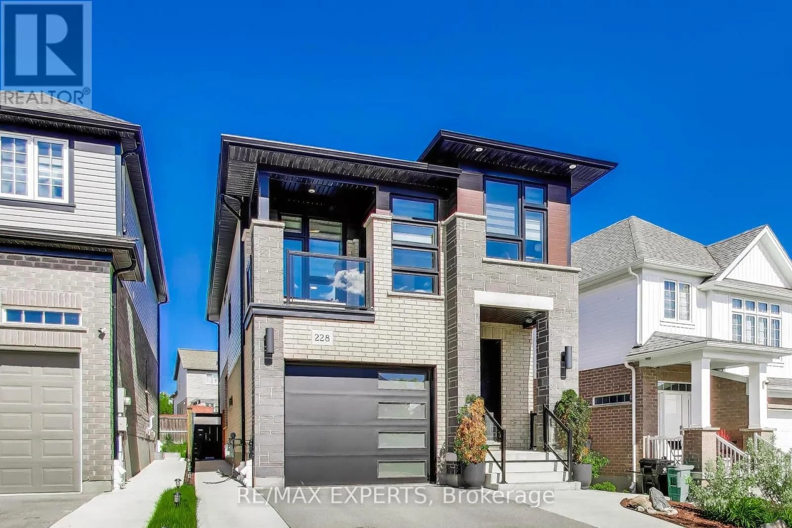 228 WOODBINE AVENUE — photo 3 of 44