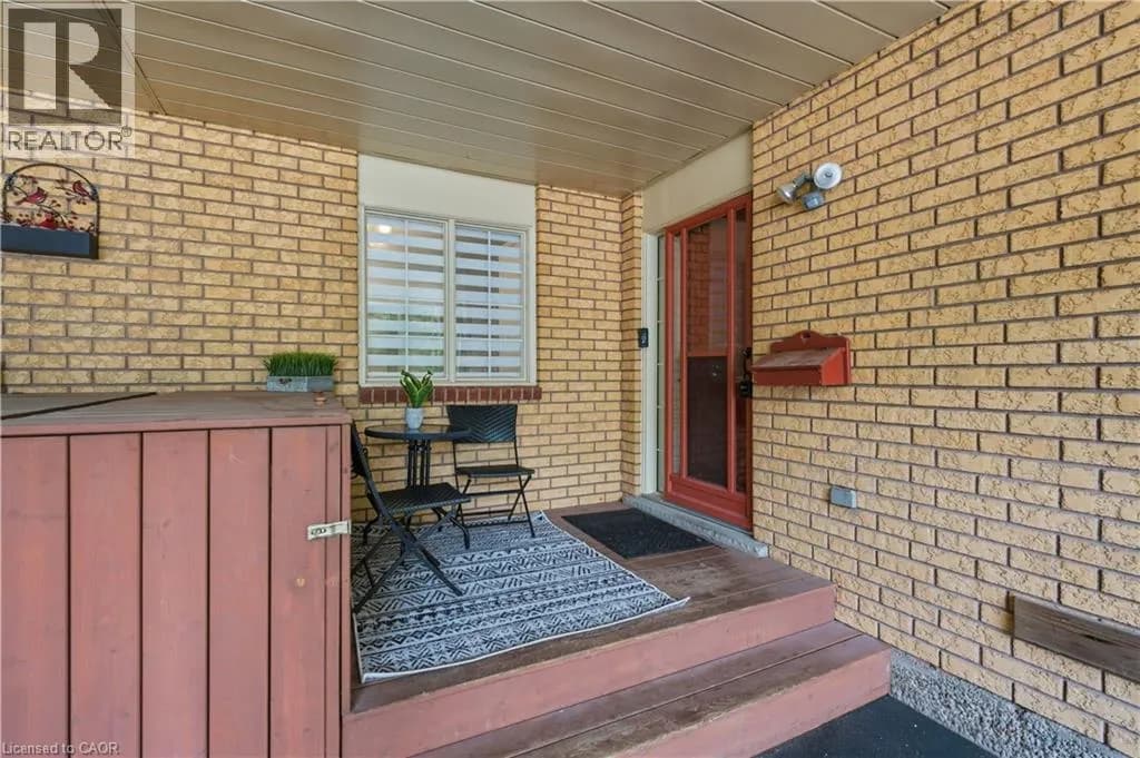 31 GALILEO Boulevard — photo 4 of 49