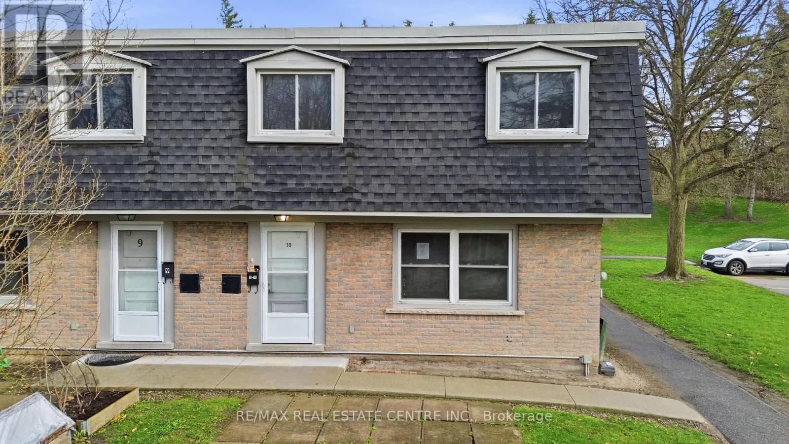 10 - 76 BORDEN PARKWAY — photo 3 of 26