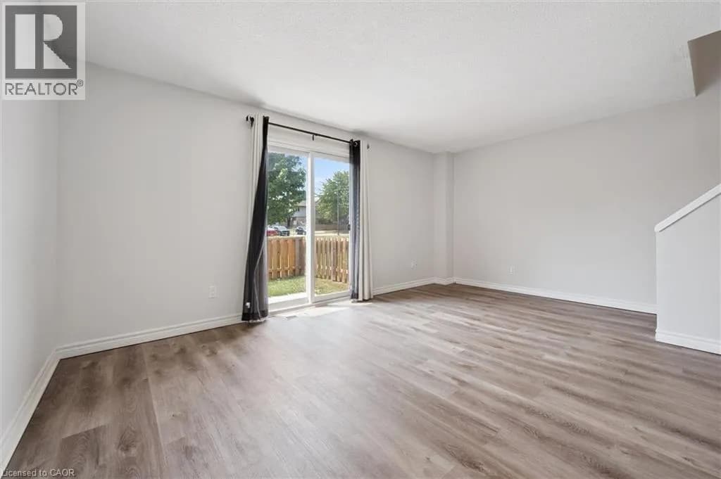 750 ERINBROOK Drive Unit# 2 — photo 5 of 37
