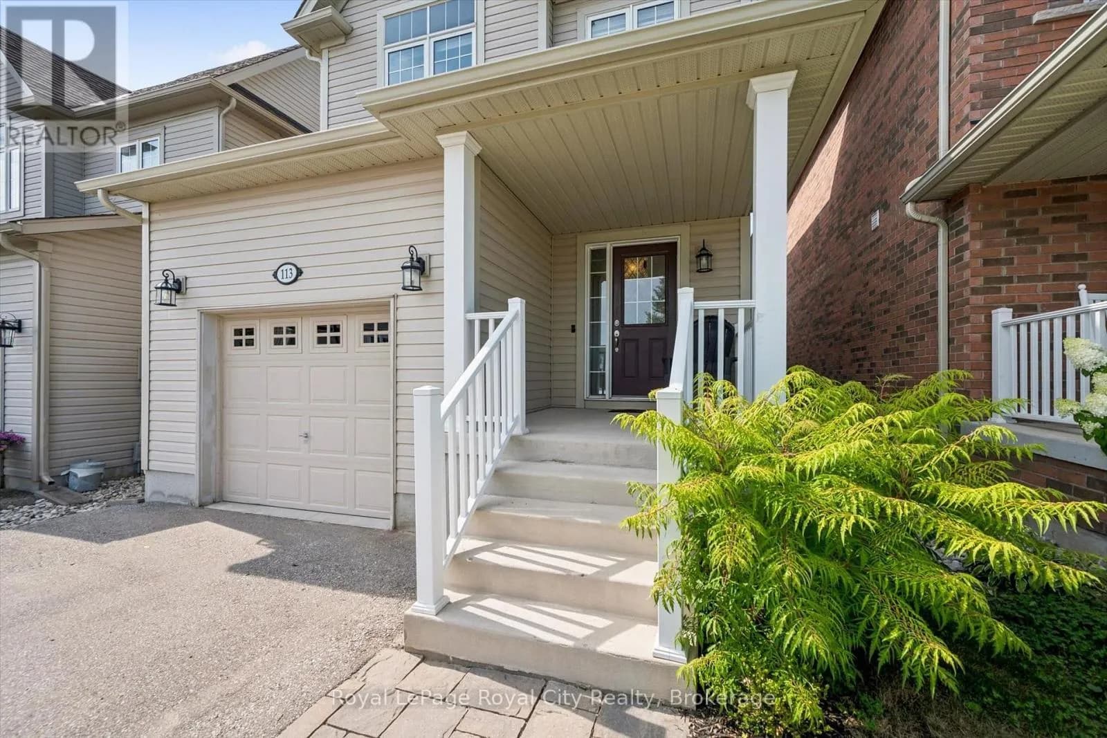 113 COURTNEY STREET — photo 5 of 40