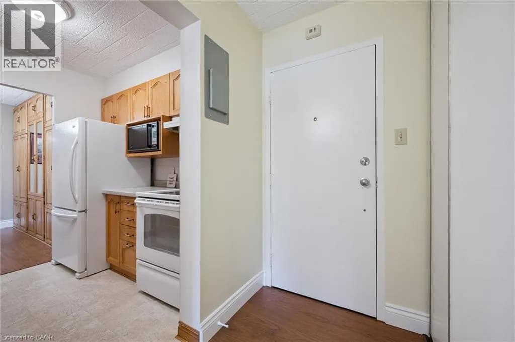 6 WALTON Avenue Unit# 107 — photo 5 of 25