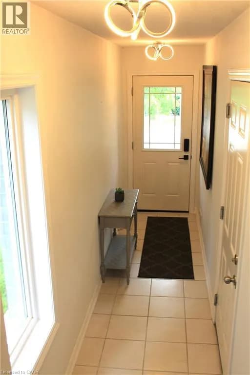 12 POPLAR Drive Unit# 21 — photo 4 of 27