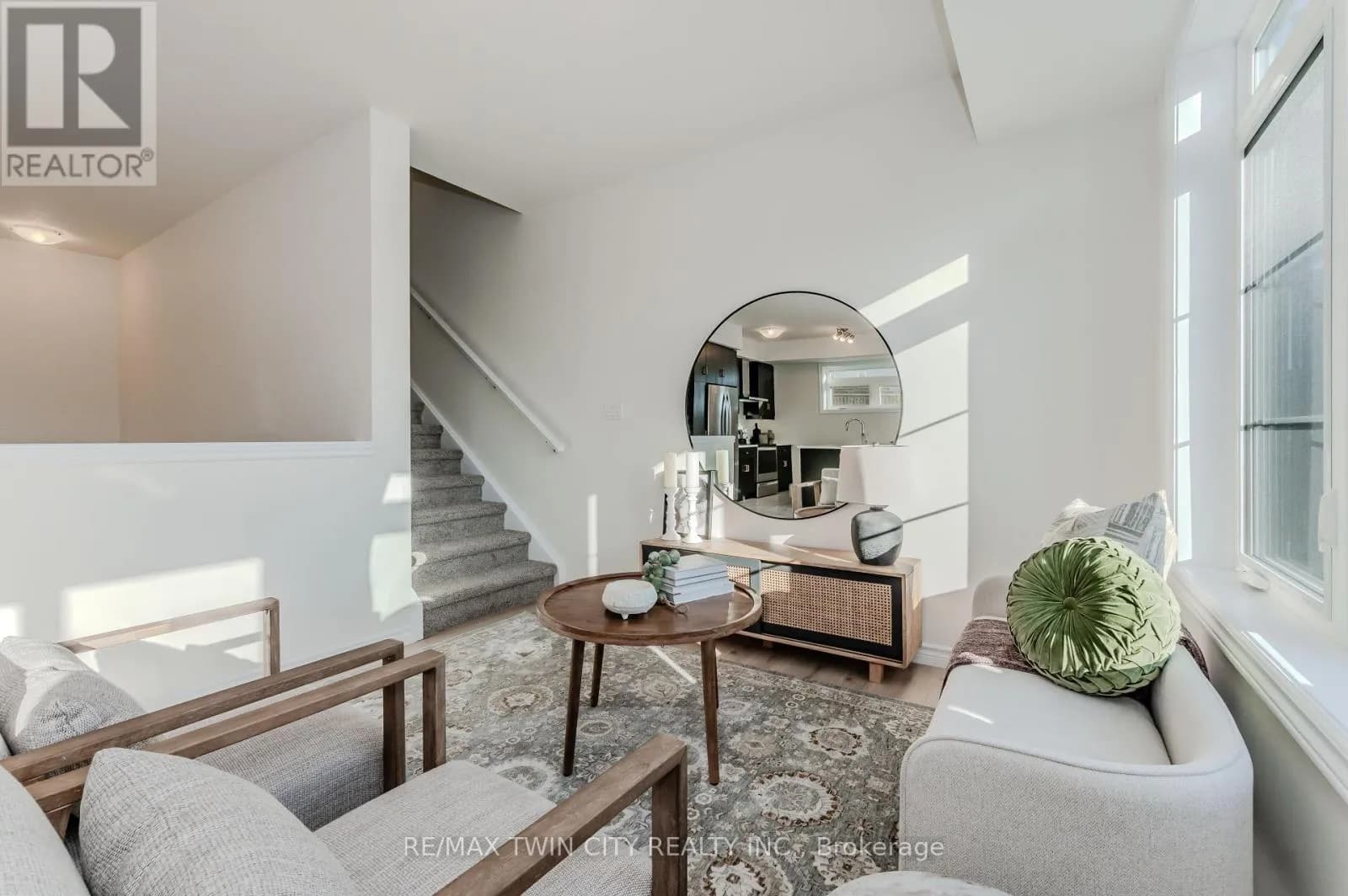 22 LOMOND LANE — photo 5 of 43