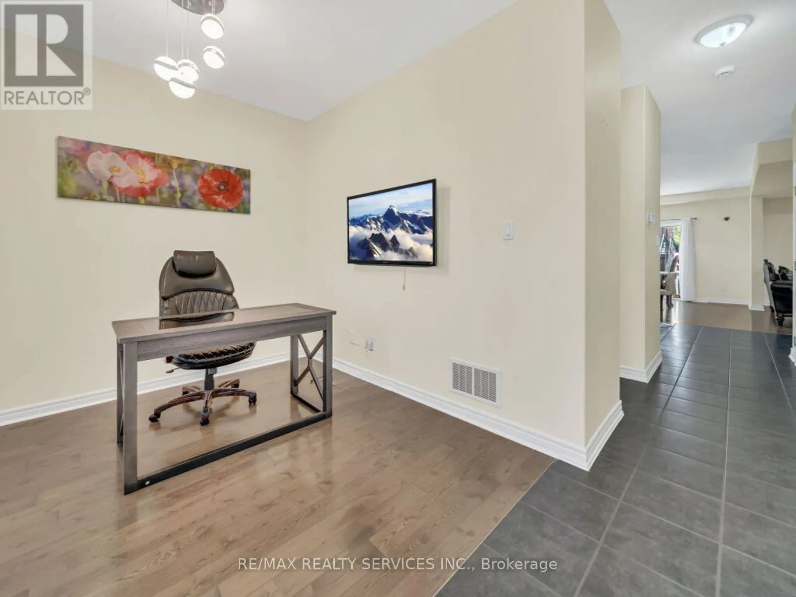 9 FITZGERALD STREET — photo 5 of 29