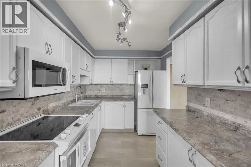 9 BONHEUR Court Unit# 815 — photo 3 of 28