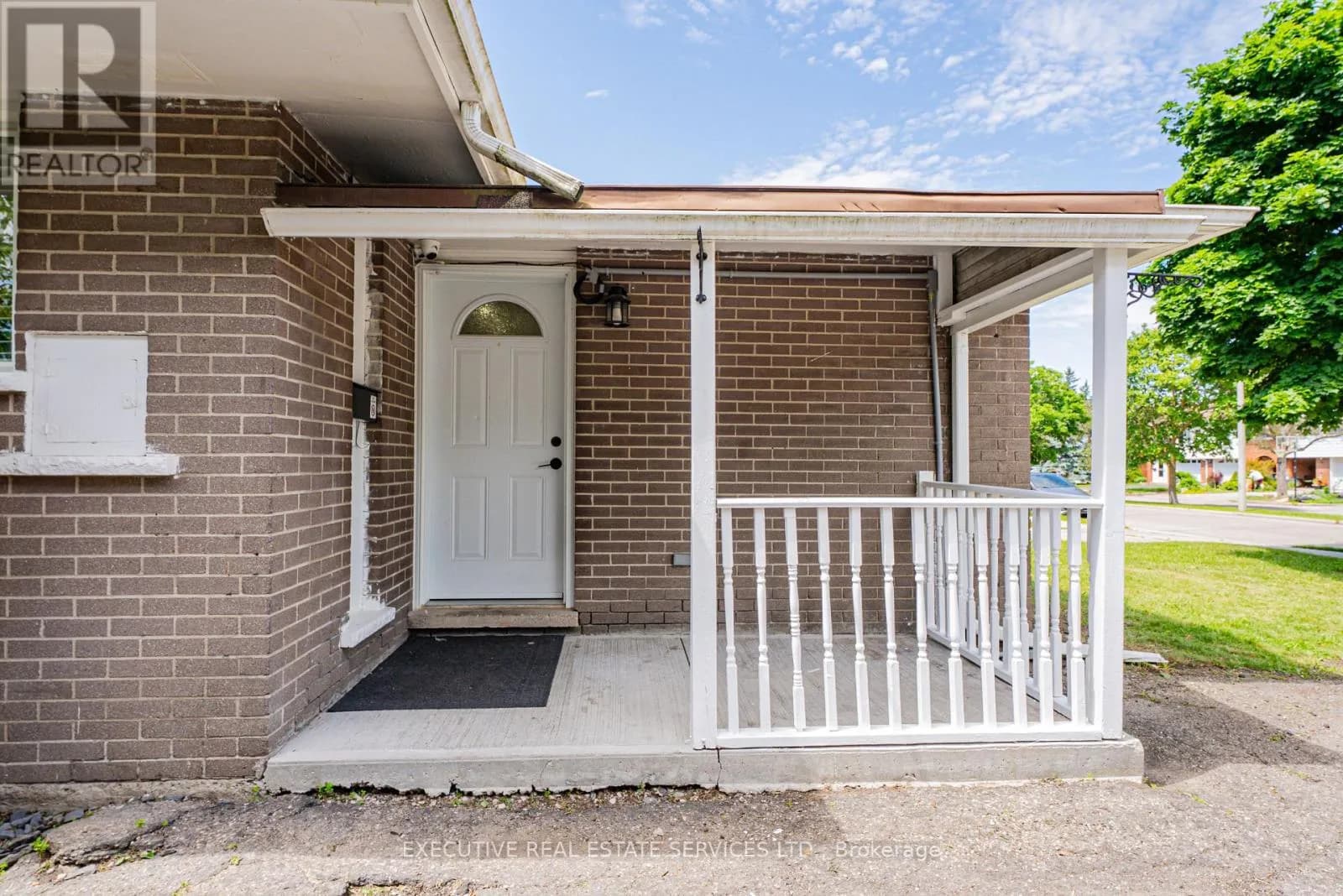77 OVERLEA DRIVE — photo 4 of 44