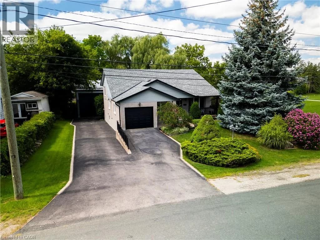 108 QUEENSWAY Drive — photo 2 of 50