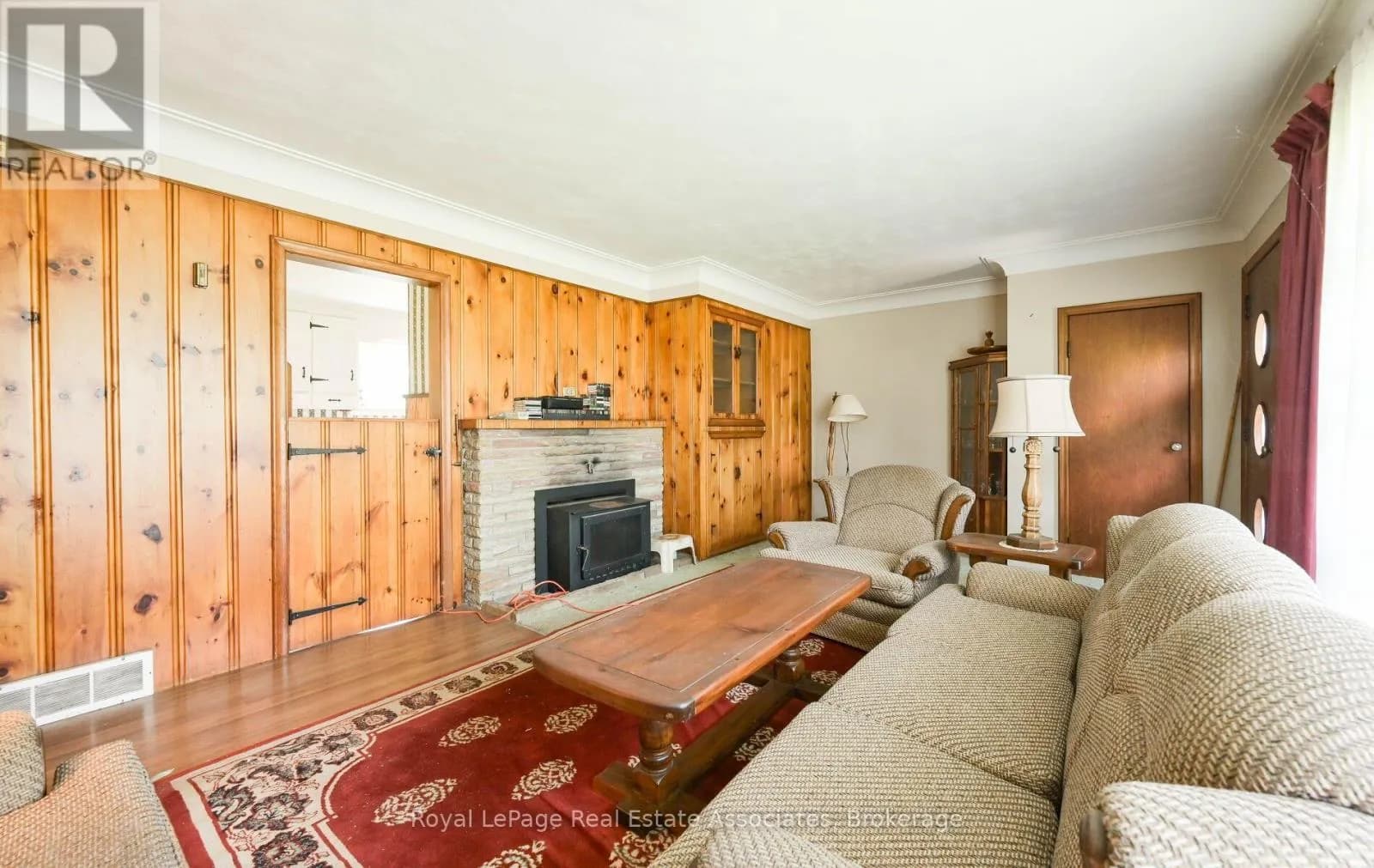 27 ROTHSAY AVENUE — photo 5 of 32