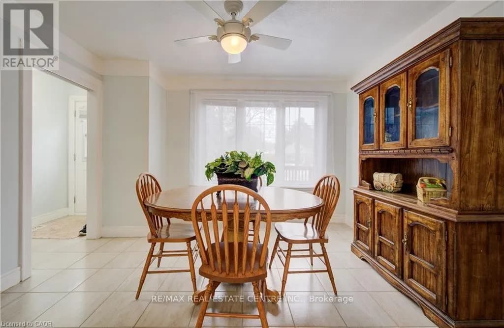 76 BRENTWOOD AVENUE — photo 5 of 38
