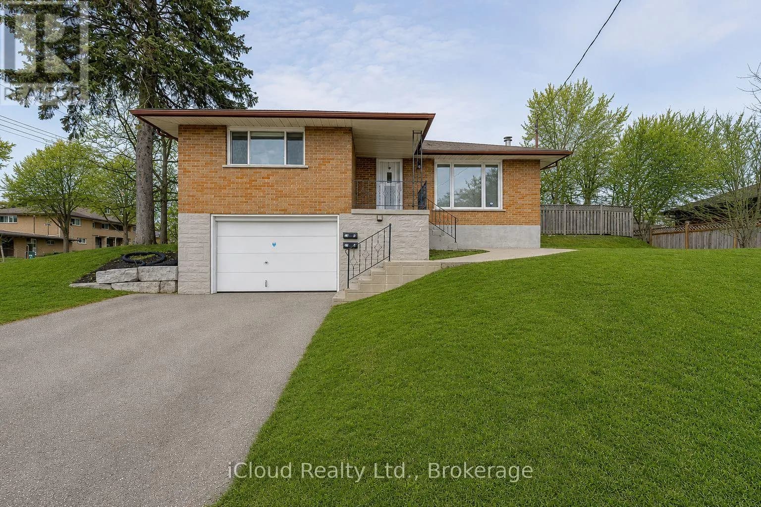 28 HOFFMAN STREET — photo 1 of 46
