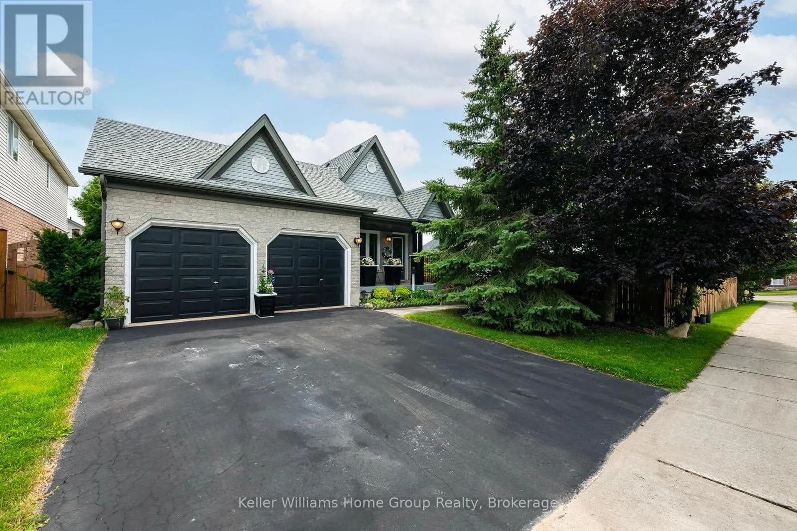16 ALTHORP DRIVE — photo 3 of 48
