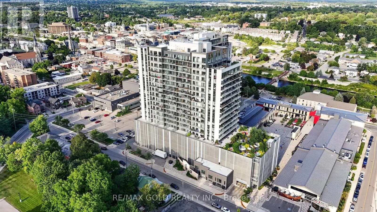 1310 - 15 GLEBE STREET — photo 3 of 42