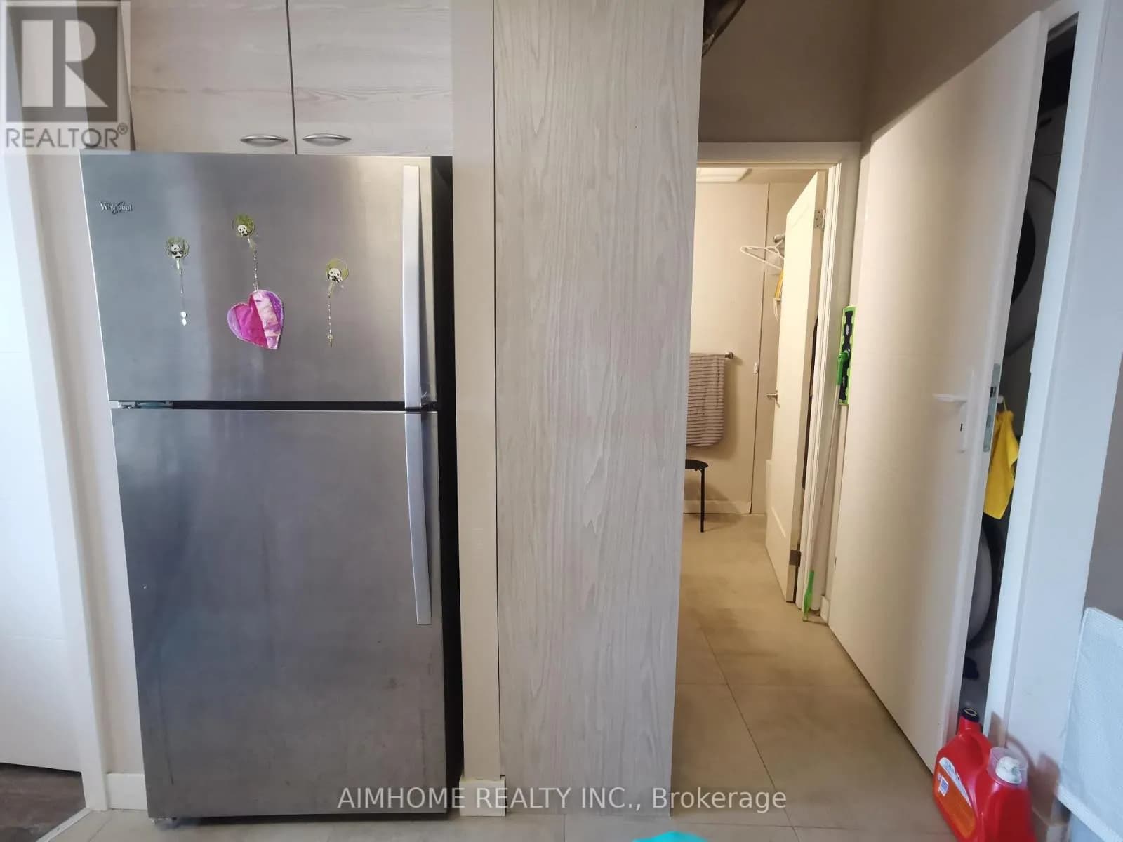 614 - 280 LESTER STREET E — photo 3 of 9