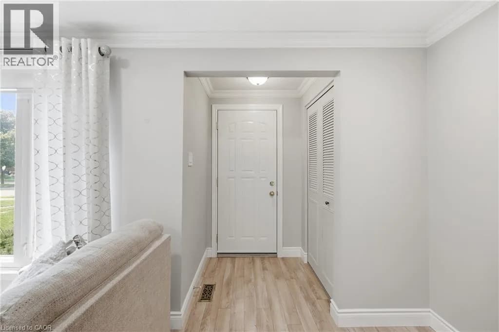 25 FLINT Drive — photo 3 of 47