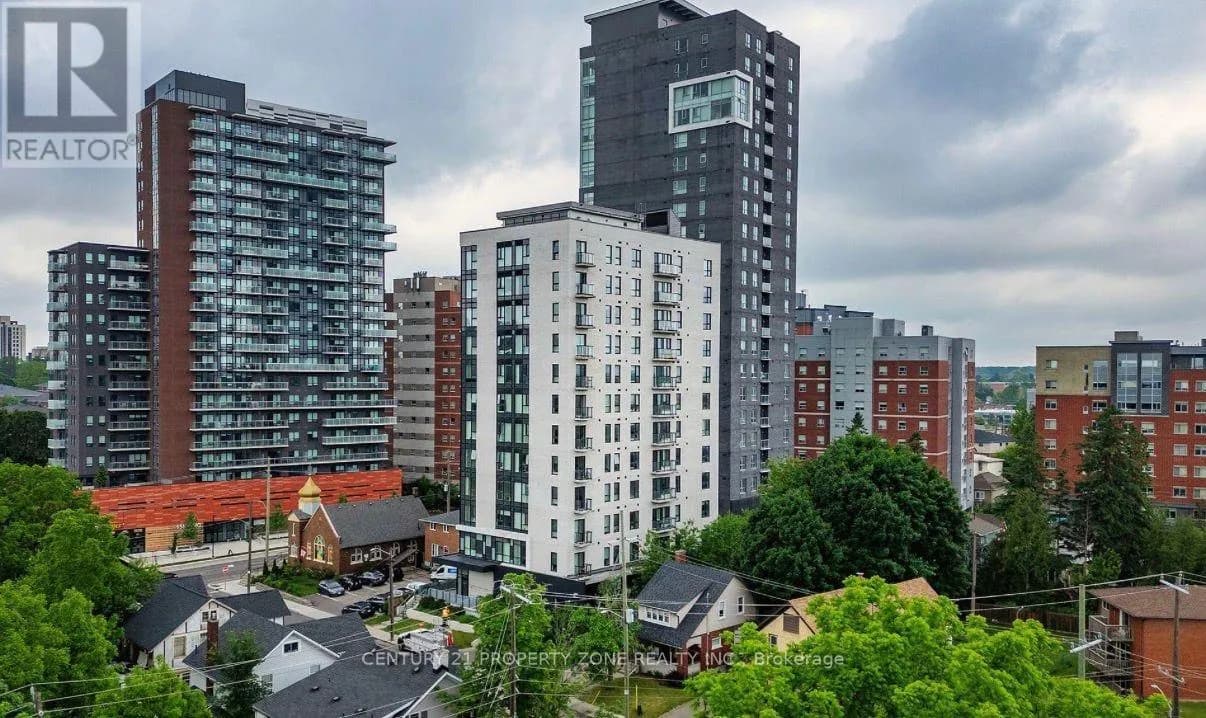 307 - 158 KING STREET — photo 1 of 15